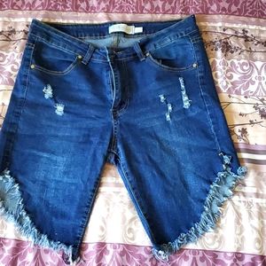Jean shorts assymetrical cut - size 15/16 (fits medium)
